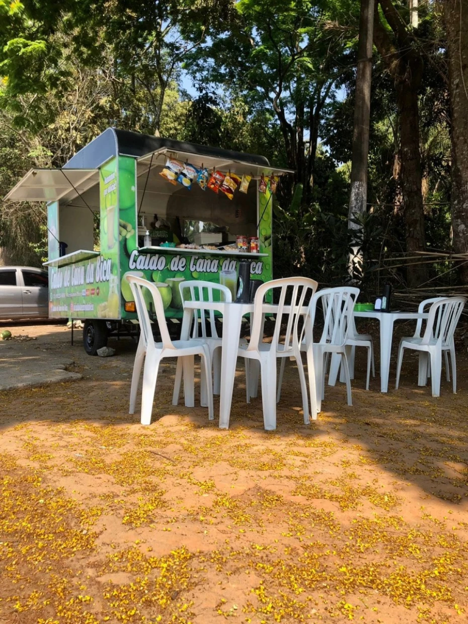 Foto 6:  —  Caldo de Cana da Bica 